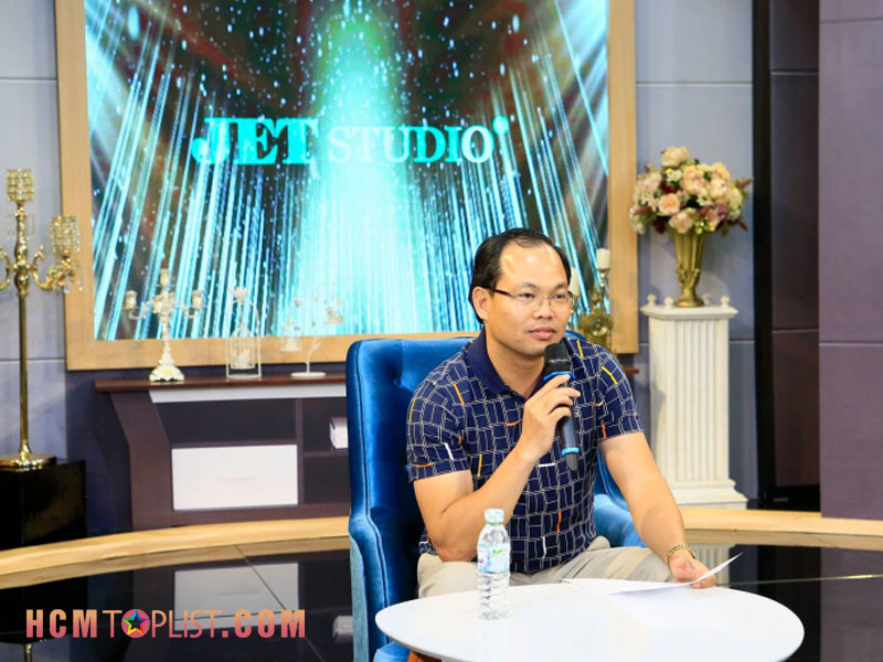 cong-ty-dao-tao-ca-si-o-tphcm-fly-pro-entertainment-hcmtoplist