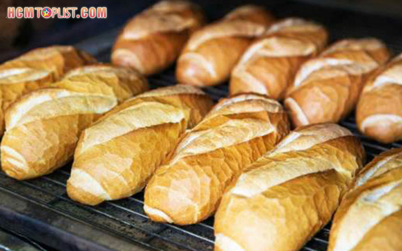 lo-banh-mi-ngoc-phat-hcmtoplis