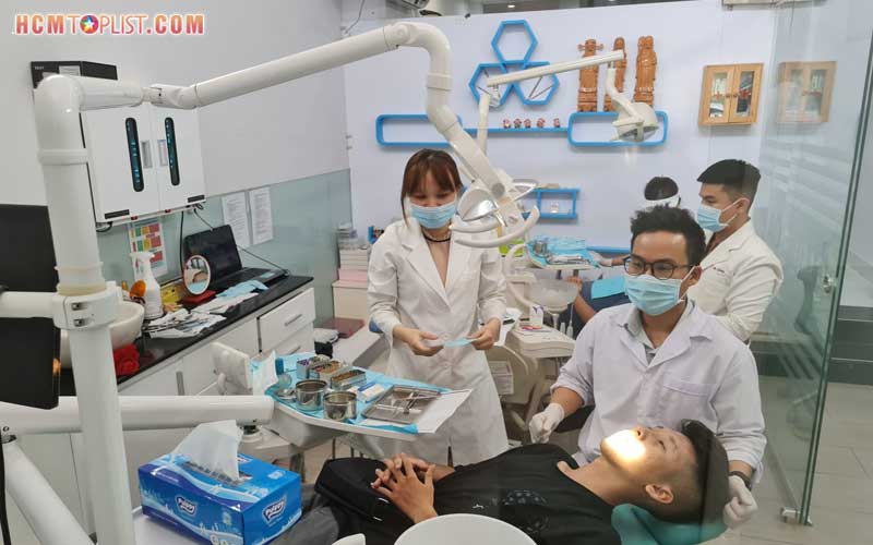 Nha-khoa-ismile-hcmtoplist