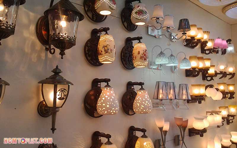 Den-trang-tri-hoang-gia-phat-hcmtoplist