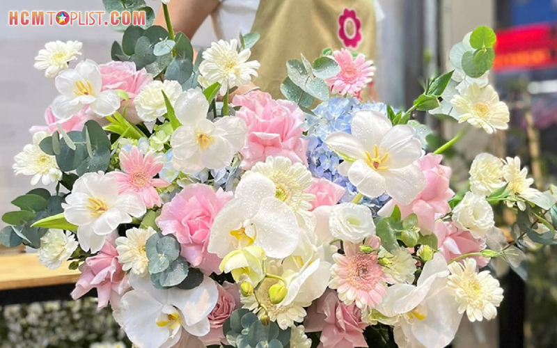 Trinh-flowers-hcmtoplist