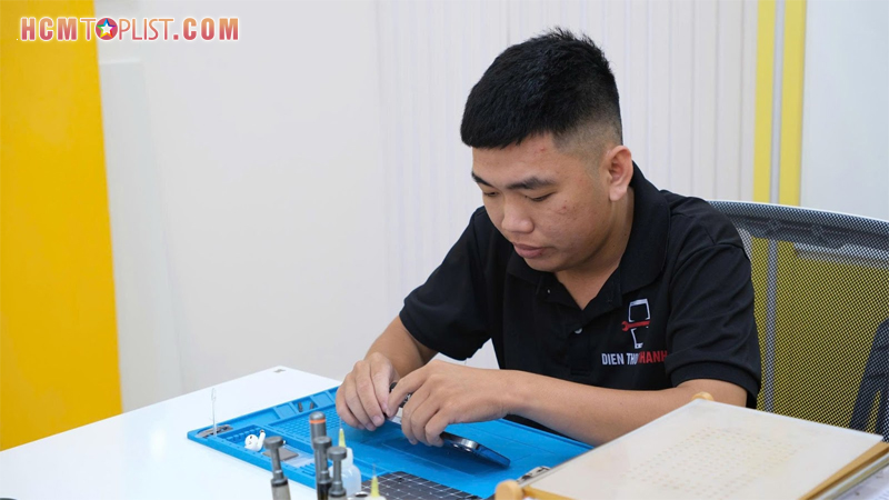 Cau-chuyen-tu-goc-nhin-danh-gia-cua-khach-hang-tai-dien-thoai-nhanh