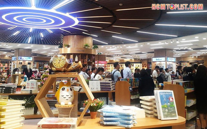 Dai-ly-banh-kinh-do-aeon-mall-tan-phu-celadon-hcmtoplist