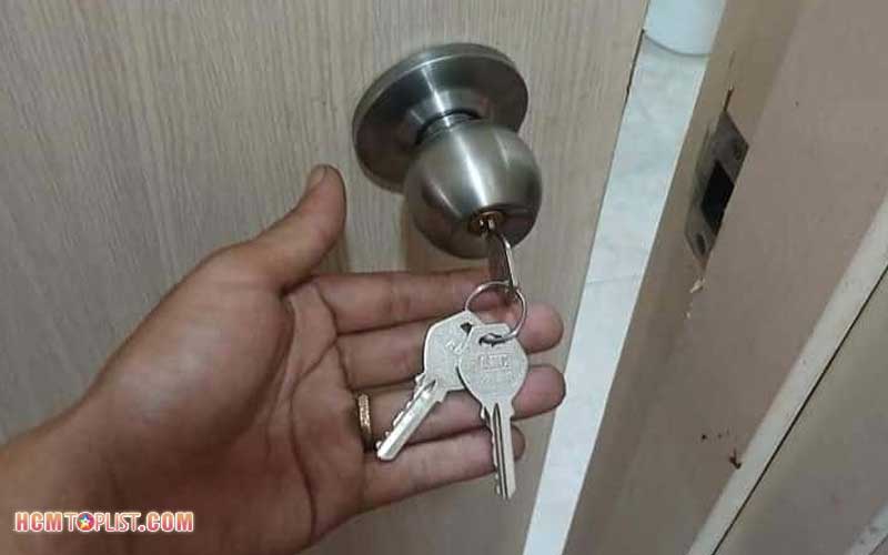 Sua-khoa-hoang-viet-hcmtoplist