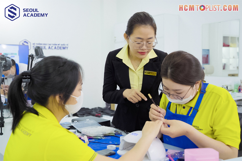 Hoc-nail-co-kho-khong-dao-tao-nail-chuyen-nghiep-tai-seoul-academy-2