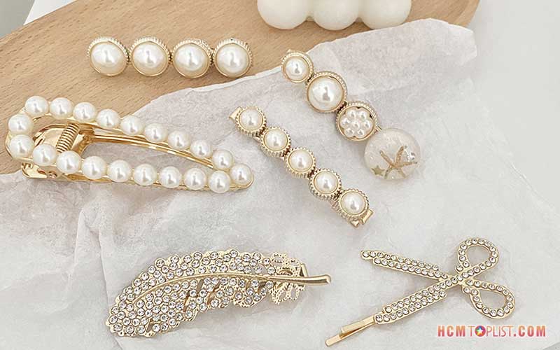 Eleanor-accessories-hcmtoplist