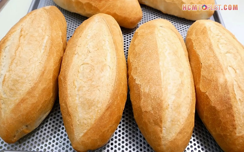Lo-banh-mi-linh-quy-hcmtoplist