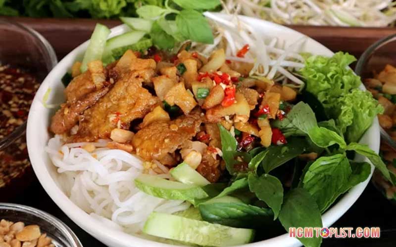 Bun-thit-xao-thanh-thuy-hcmtoplist