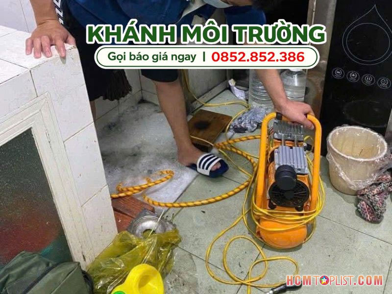 Khanh-moi-truong-dich-vu-hut-ham-cau-va-thong-cong-nghet-tai-tphcm-2