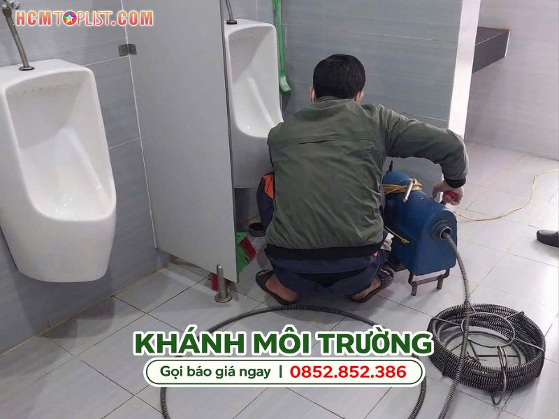 Khanh-moi-truong-dich-vu-thong-cong-nghet-cho-nhieu-cong-trinh-tai-can-tho-5