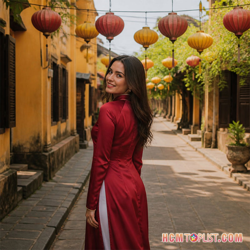 Ao-dai-diaries-phuc-vu-tai-bon-diem-den-du-lich