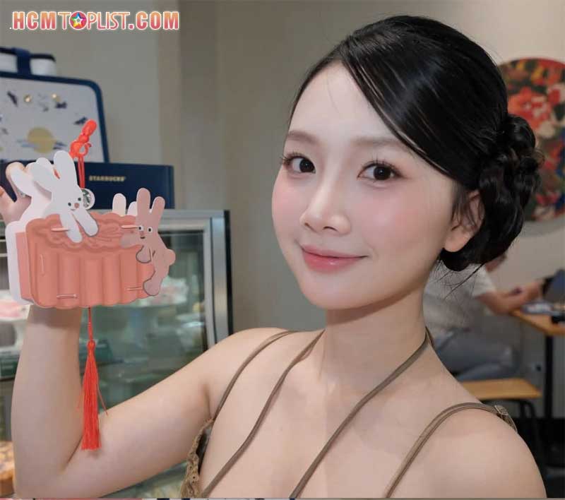 Hoc-makeup-ca-nhan-1-kem-1-xu-huong-lam-dep-chu-dong-4