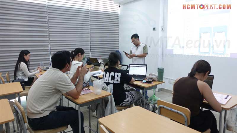 Khoa-hoc-google-ads-tai-imta-giai-phap-but-pha-doanh-so-cho-doanh-nghiep-4